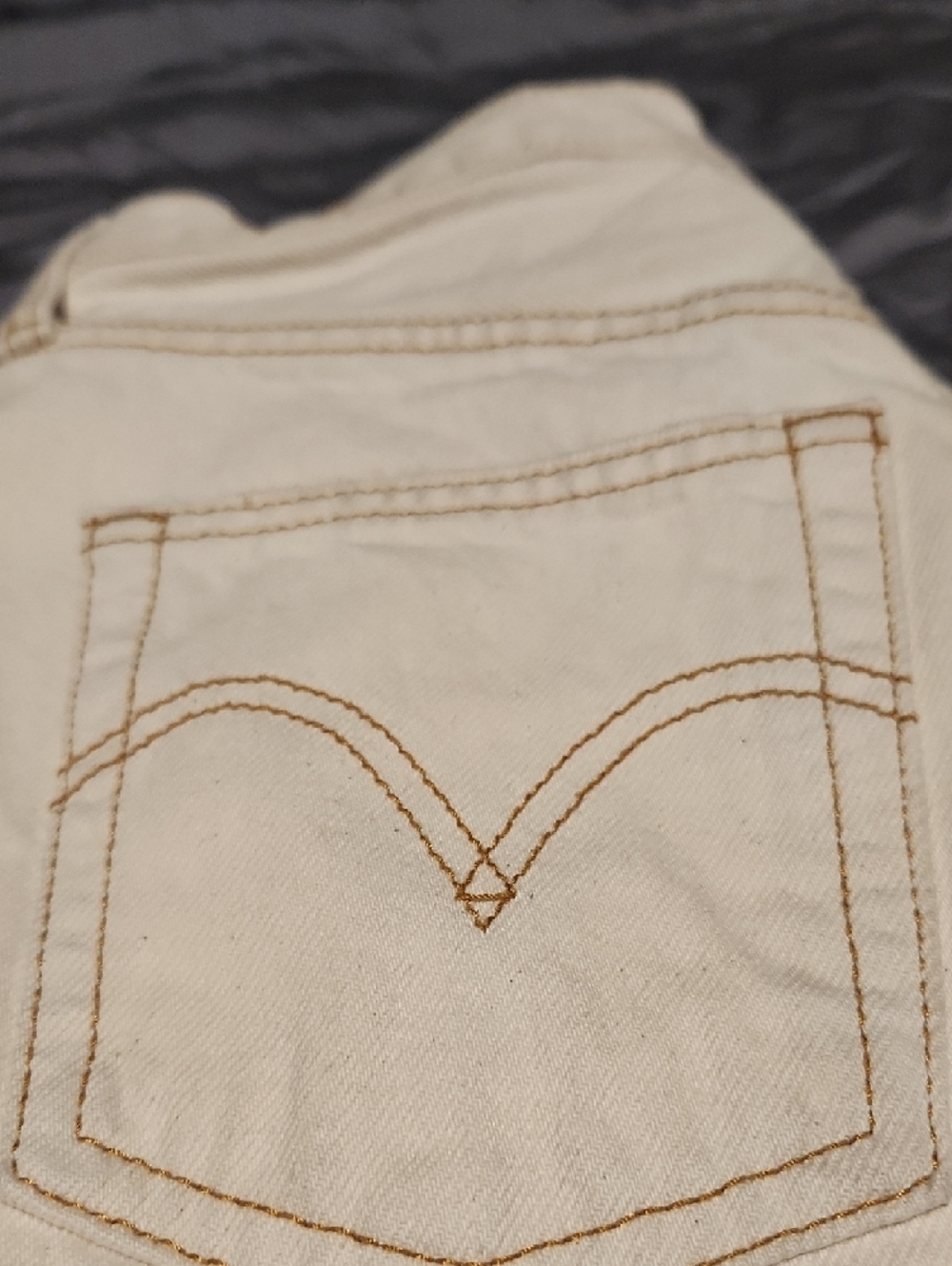 Levi's Cream Denim Jeans with Tan Leather Patch - Picture 10 of 12
